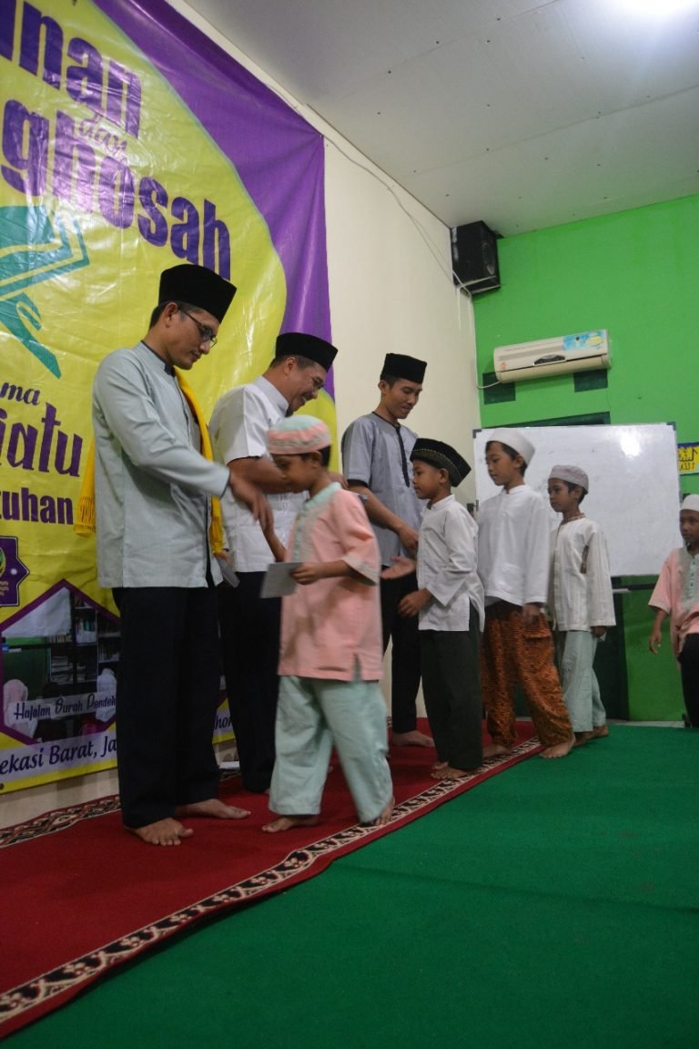 Yasinan dan Do'a Istighosah Di Yayasan Semtuhan Qolbu